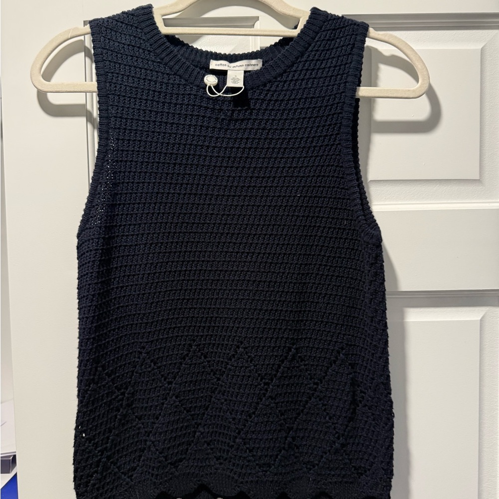 Sleeveless Navy Knit Top